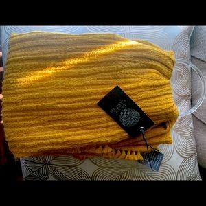 Brand NWT Vince Camuto Scarf